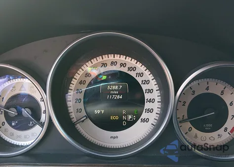 2014 Mercedes-Benz E 350 4Matic z USA, uszkodzony, nr VIN WDDHF8JB7EA989373